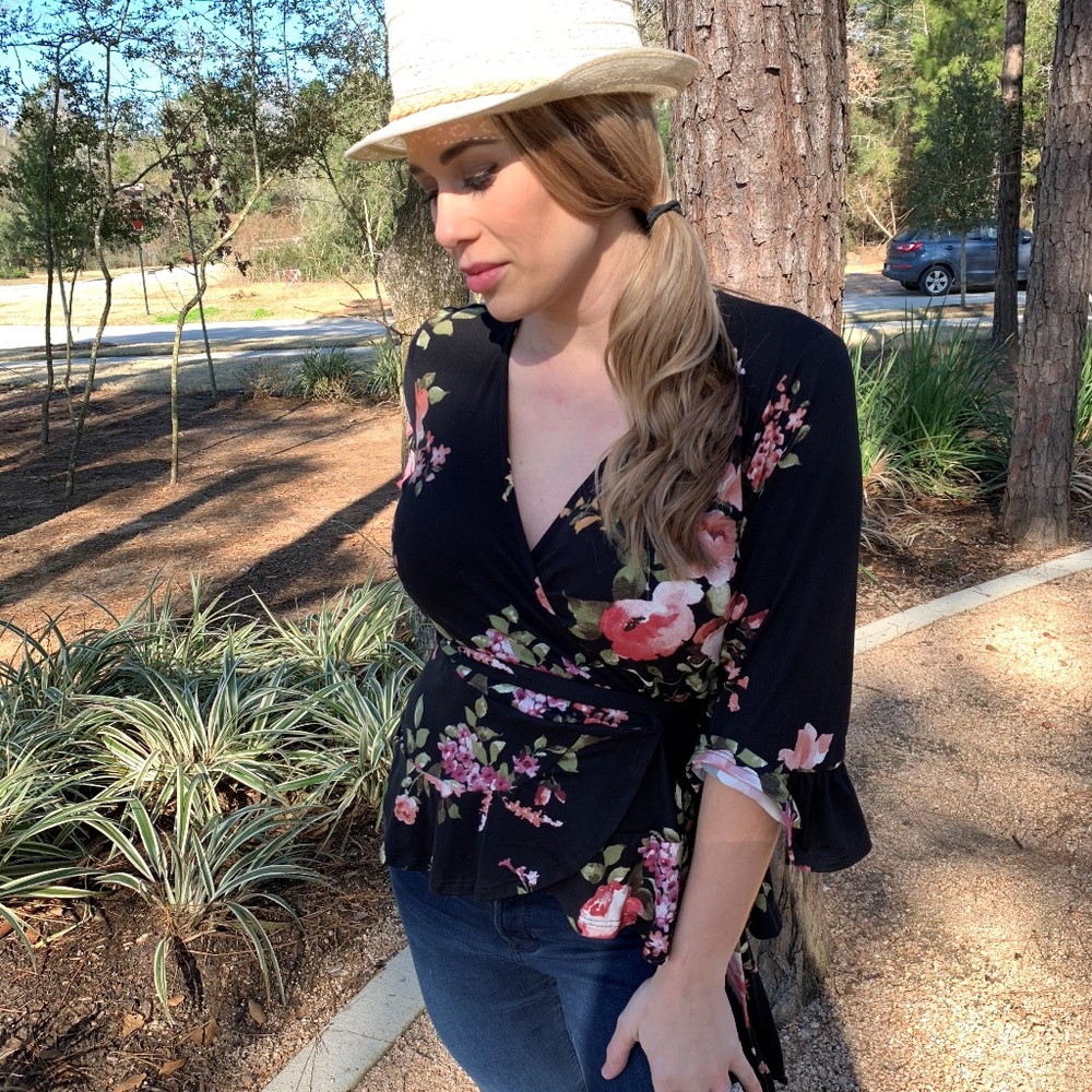 Floral Spring Wrap Top - Picture 5 of 7